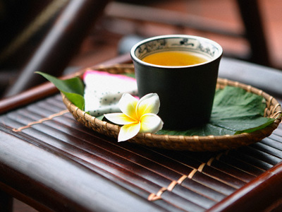 Gửi trà Hoàng Đế, quà sức khỏe cho người thân ở nước ngoài