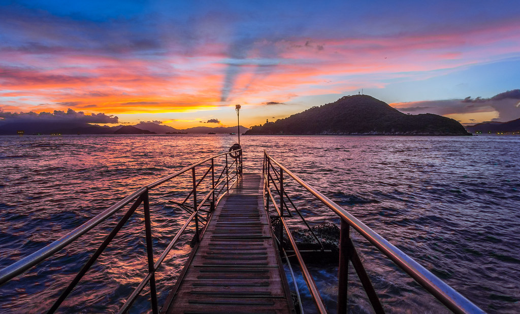 Sai Wan Swimming Shed – Điểm check-in huyền thoại lúc hoàng hôn.