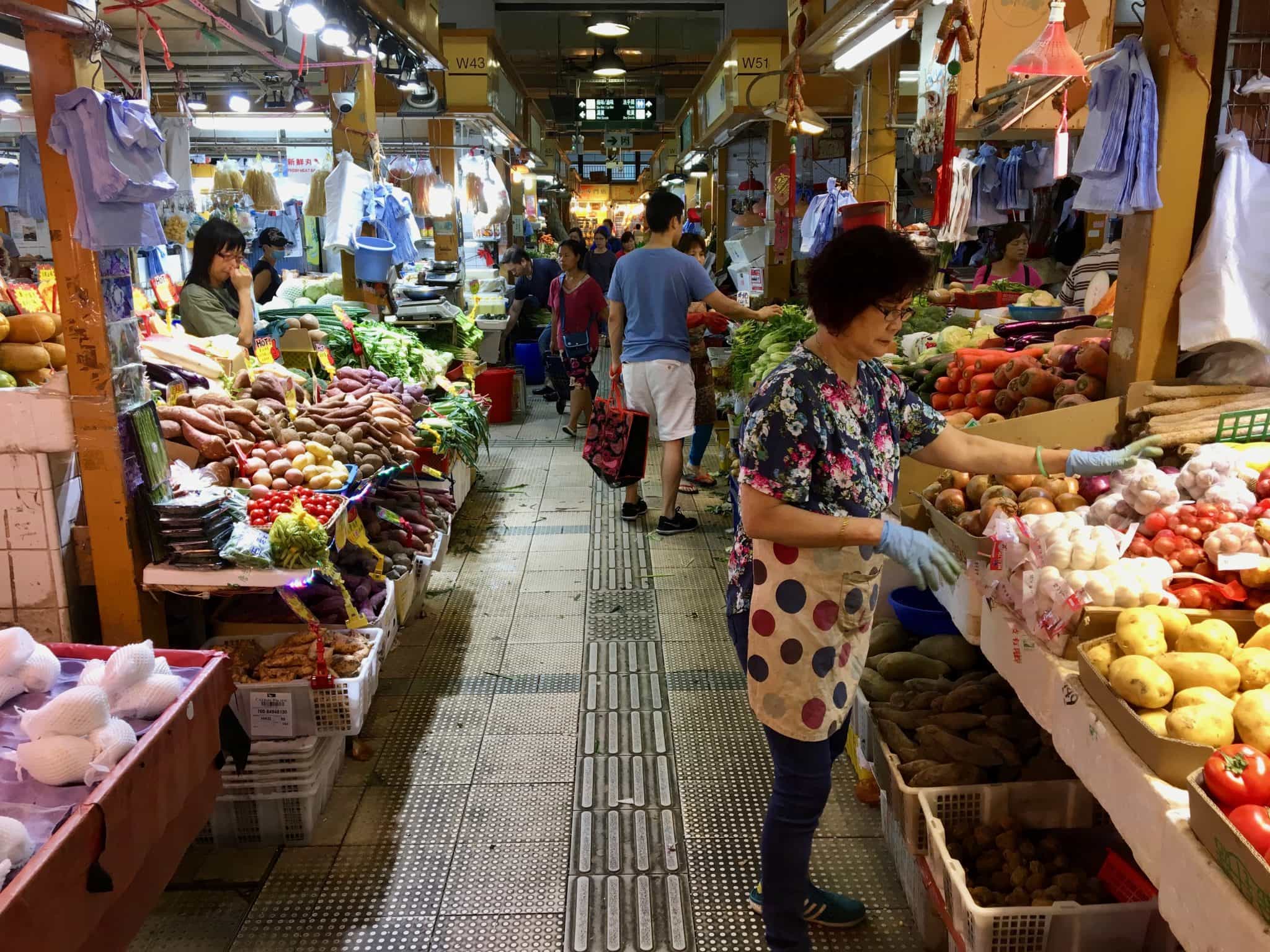 Văn Hóa Chợ Ẩm Thực Hong Kong: Khám Phá Vị Tươi Ngon Tại Các Wet Market