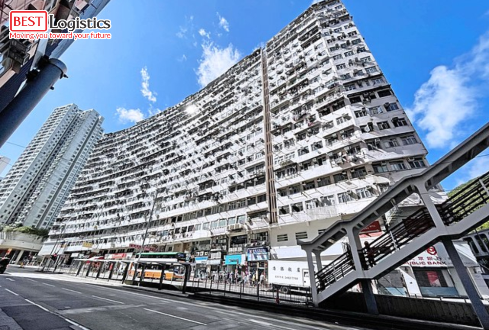 Monster Building – Biểu tượng của sự nghẹt thở