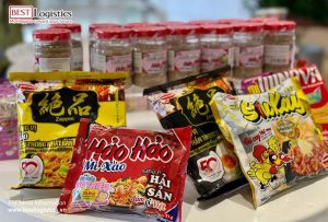 Gửi quà cho du học sinh Việt Nam tại Hồng Kông: Giải pháp kết nối yêu thương nơi xứ người